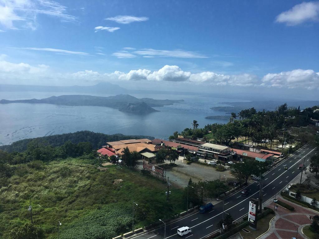 Matlocs @ Wind Residences Тагайтай Экстерьер фото